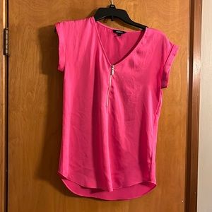 Express XS pink zip down blouse. Gold colored zipper. Great for office.